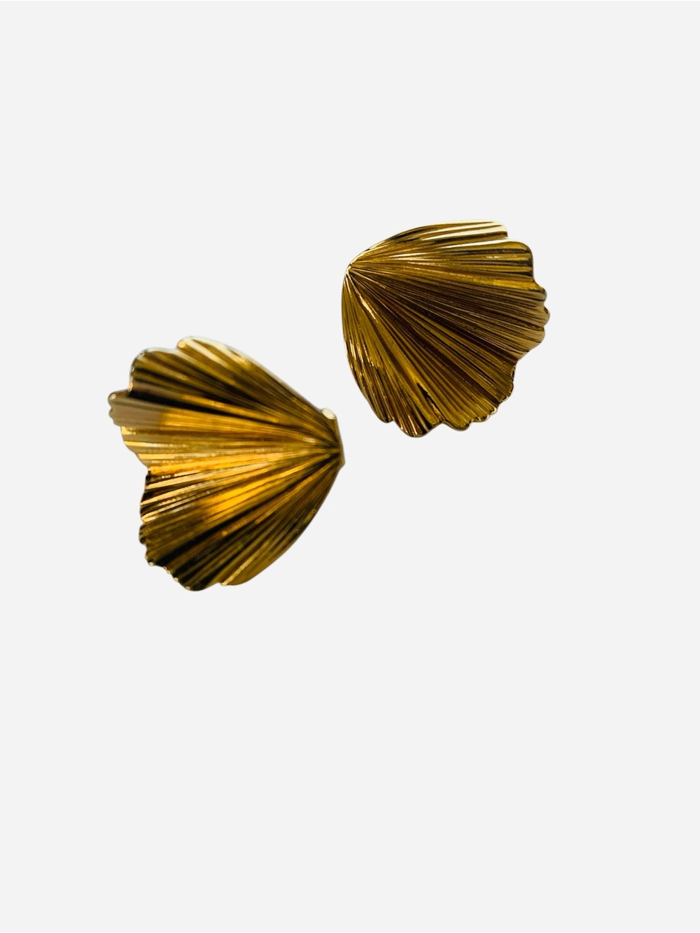 Vintage Fan Leaf Gold Tone Clip On Earrings